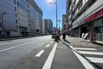 敷地東側の前面道路
