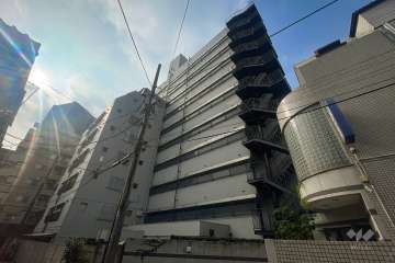 メゾン根岸の外観（北西側から）