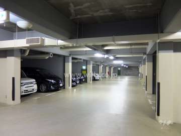 敷地内駐車場（屋内平面式）