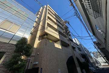 ライオンズマンション鶯谷第2の外観（南西側から）