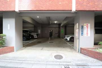 敷地内駐車場（屋内平面式）　