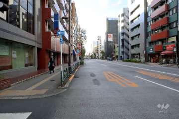 敷地北側の前面道路