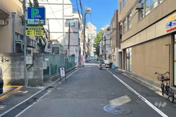 敷地南側の前面道路　