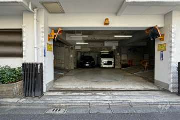 敷地内駐車場（屋内機械式）