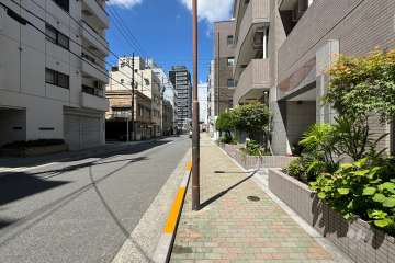 敷地北側の前面道路　