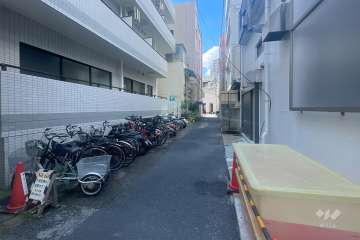敷地北側の前面道路　