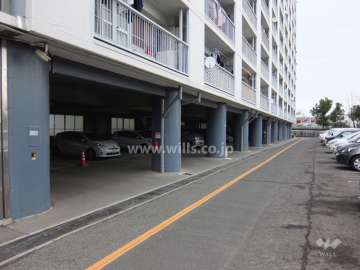 敷地内駐車場（屋内平面式と屋外平面式）