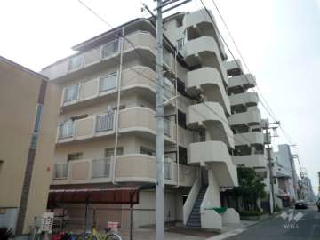 甲南セゾン東灘の外観（北東側から）