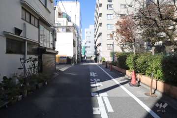 敷地南側の前面道路
