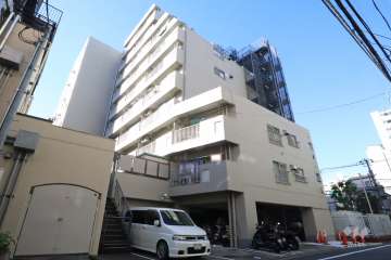 入谷松が谷マンションの外観(北東側から)