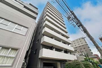 ロメック山手日暮里の外観（南西側から）
