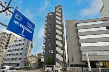 ロメック山手日暮里の外観（北側から）