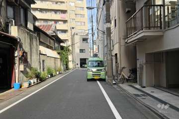 敷地北西側の前面道路　