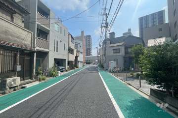 敷地北側の前面道路