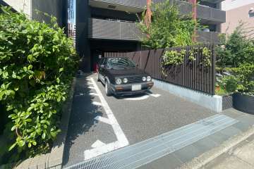 敷地内駐車場（屋外平面式）