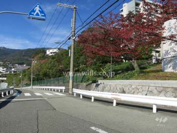 敷地南西側の前面道路