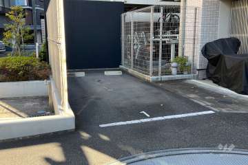 敷地内駐車場（屋外平面式）