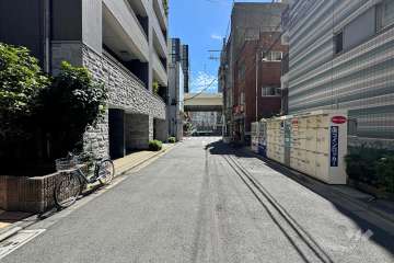 敷地南西側の前面道路