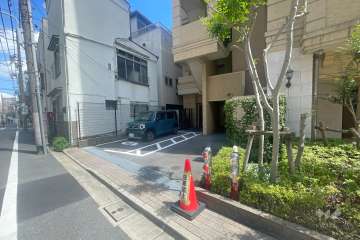 敷地内駐車場（屋外平面式）　　