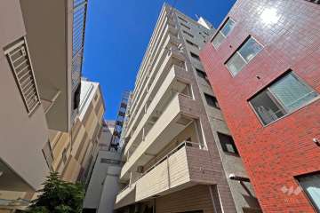 ラミアール鶯谷駅前の外観（南東側から）