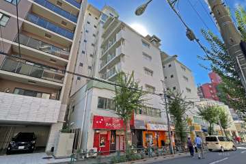 鶯谷永谷マンションの外観（北東側から）