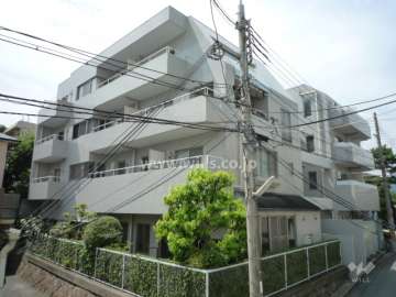 夙川羽衣町パークハイム2の外観（南東側から）