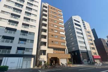 ドヌール蔵前の外観（北西側から）