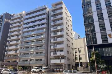 下谷第1サマリヤマンションの外観（北東側から）