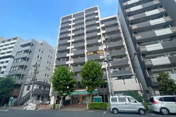 鶯谷上原ハイツの外観（北東側から）
