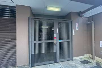 駐輪場出入り口