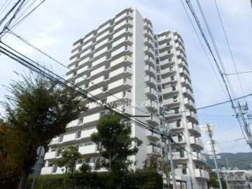 パレスエクセル東灘の外観（南東側から）