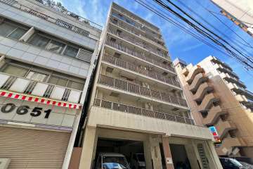 下谷セントラルマンションの外観（南側から）