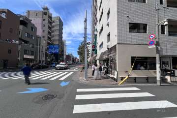 敷地南側の前面道路