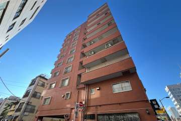 雷門永谷マンションの外観（北東側から）