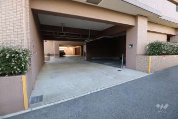 駐車場の出入り口
