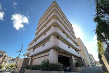 ローレル岡本南の外観（北東側から）
