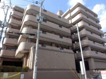 ローレル岡本南の外観（南東側から）