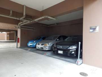 敷地内駐車場（屋内機械式）