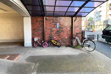 駐輪場・バイク置場　