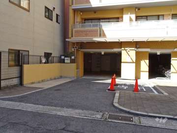 敷地内駐車場の出入り口