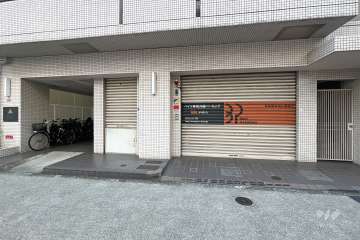 駐輪場とバイク専用月極パーキング