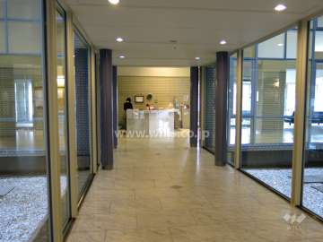 エントランスホール