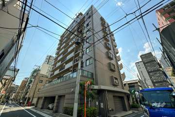 サンクレスト竜泉の外観（北東側から）.