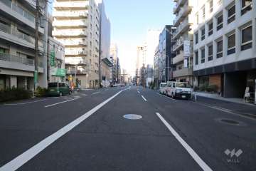 敷地東側の前面道路　