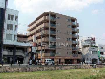 アルファステイツ仁川駅前の外観（南側から）
