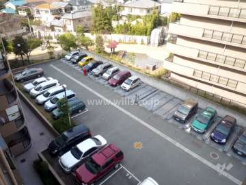 駐車場（平面と機械式（2段、3段））