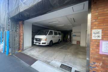 敷地内駐車場（屋外平面式）