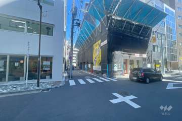 敷地北西側の前面道路　