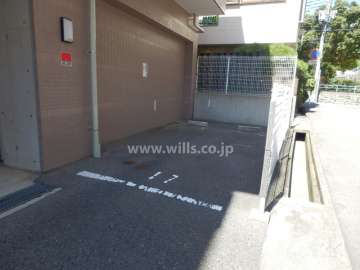 敷地内駐車場（屋外平面式）
