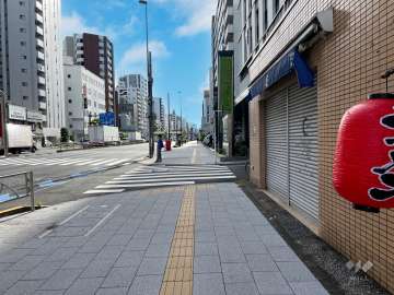 敷地南東側の前面道路
